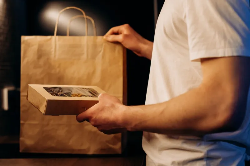 Same Fryer, Different Name: Unmasking the Phantom Restaurants Haunting Your Delivery App